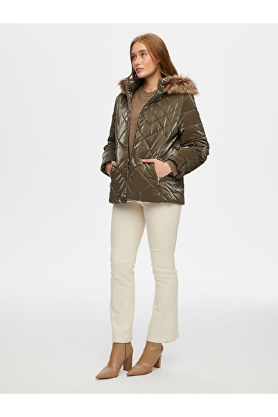 Faik Sönmez Kürk Kapüşonlu Parlak Kapitone Mont W26KMT007