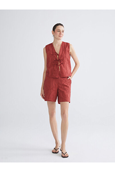 LC Waikiki شورت نسائي كلاسيكي مطرز بحزام مطاطي من LCWAIKIKI