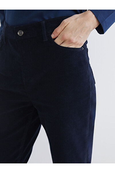 LC Waikiki LCWAIKIKI Classic Dar Fit Kadife Kadın Pantolon