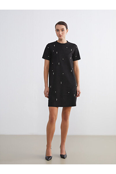 LC Waikiki Bisiklet Yaka İnci İşlemeli Elbise