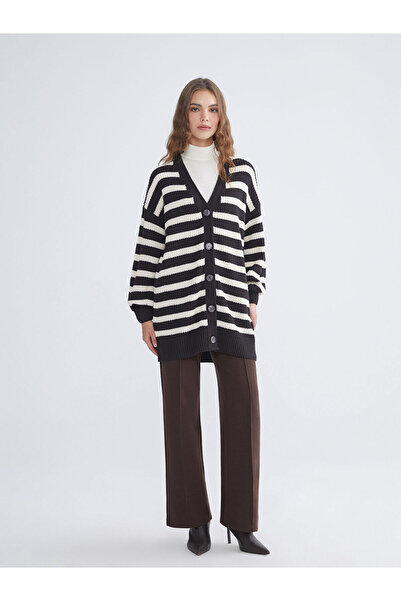 LC Waikiki V Yaka Çizgili Kadın Triko Hırka