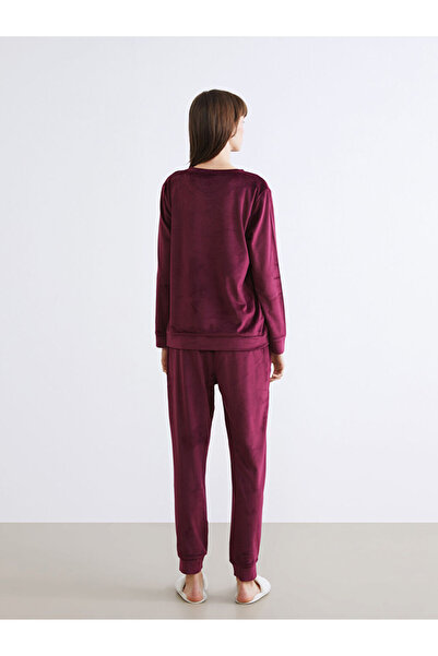 LC Waikiki Sparkling Choices from Shining Store | Crew Neck Embroidered Velvet Women's Pajama Set