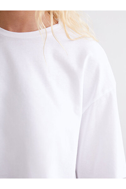 LC Waikiki Γυναικείο αθλητικό μπλουζάκι White Crew Neck oversized Crop