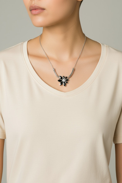 EUROMODA Special Design Flower Patterned Black and White Stone Chain Necklace