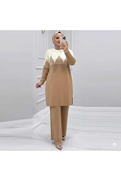 KAYA BUTİK طقم تونيك مع بنطلون تريكو لامع بنقشة متعرجة