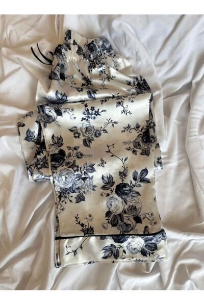 MODA Flower-patterned satin pajama set