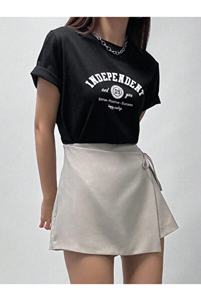 LAPS تي شيرت نسائي أسود غير مستقل كبير الحجم