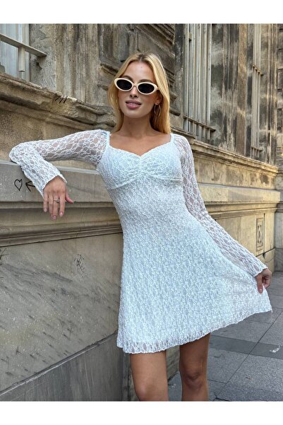 Le Savu Sevunera Dantel Detaylı Dekoltesi Büzgülü Astarlı Transparan Kollu Beyaz Renkli Elbise