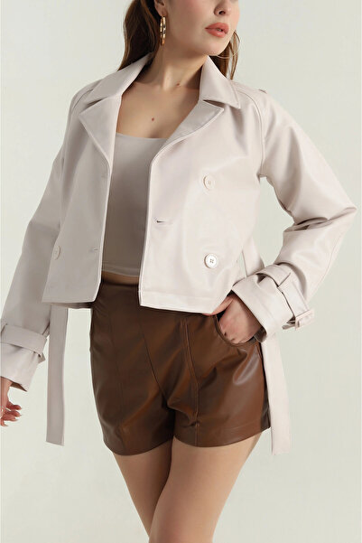 hazelin Jachetă din piele artificială căptușită cu centură crem pentru femei HZL25W-BD110461