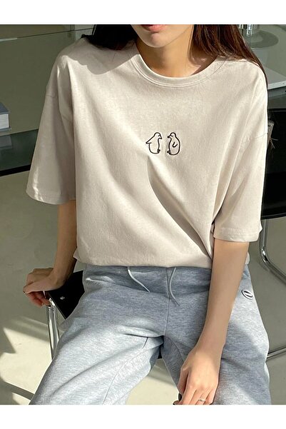 LAPS تي شيرت نسائي كبير الحجم مطبوع عليه بطريق