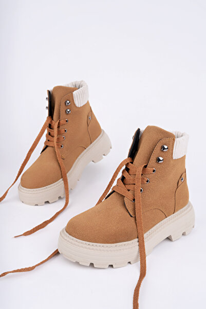 Madam Tarz حذاء BLN-501 ذو نعل سميك وتفاصيل مشبك