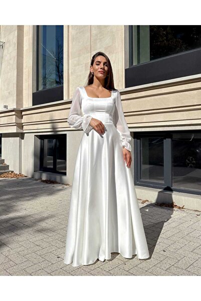 LARIETTE Long A-line wedding dress with adjustable corset and long voile sleeves