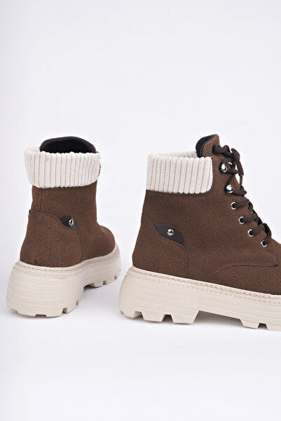 Madam Tarz BLN-501 Kalın Taban Toka Detay Bot