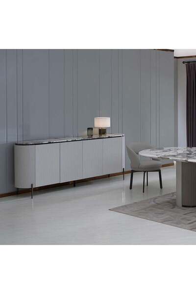 Danube Home خزانة جانبية لامعة بأربعة أبواب من هيسدين باللون الرمادي الفاتح - خزانة خشبية عصرية لغرفة الطعام، ٢٢٠×٤٧×٩٠ سم