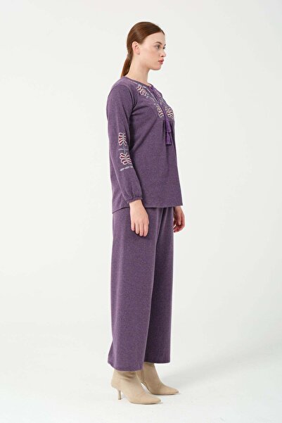 Hatun Atila HatunAtila Hera Kumaş Önü ve Kolları Otantik İşlemeli Püsküllü İkili Takım 7668 Mürdüm