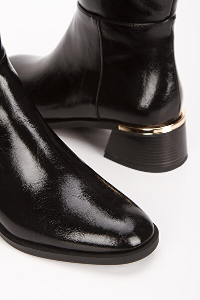 DYG STORE Wrinkled Patent Leather Trend Boots with Gold Buckle