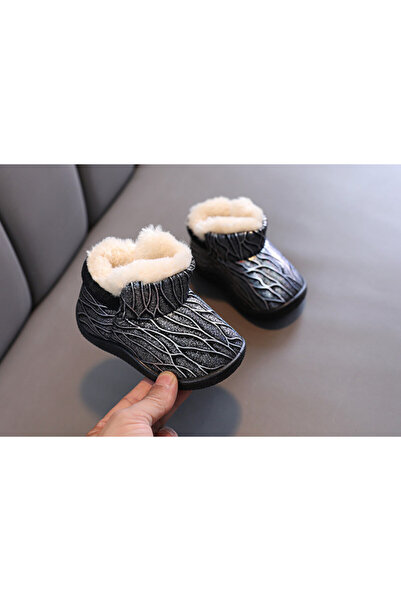 BebeNou Ασημί και μαύρα μποτάκια Με γούνινη επένδυση MDBY2202-1-de3