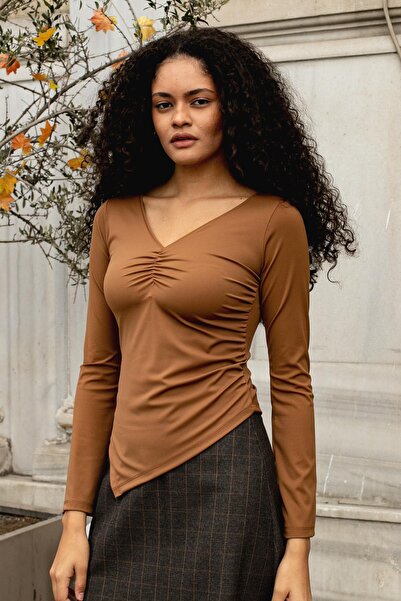 Jument Women's Stretch Fabric Flexible Lightweight Shiny Fabric V-Neck Shirred Long Sleeve Asymmetrical Blouse-Brown