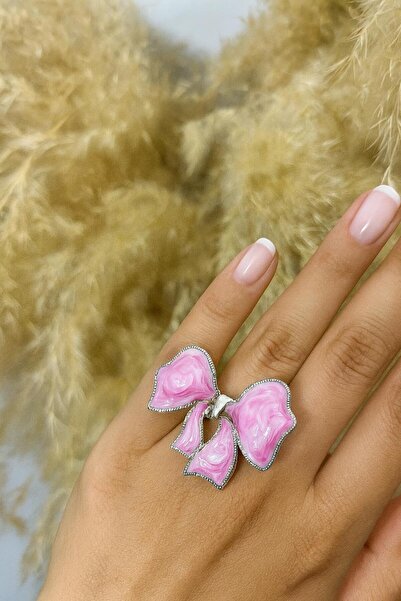 Herşey Nota خاتم فيونكة وردي كبير - رمز الأناقة والطاقة الأنثوية والأناقة