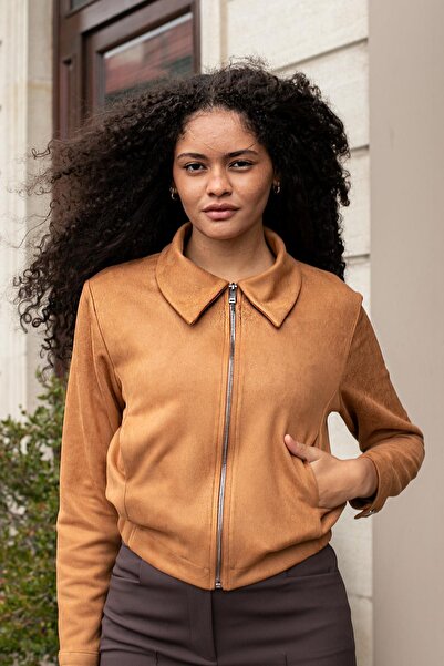 Jument Women's Lightweight Stretch Fabric Suede Fabric Collared Zippered Short Jacket with Elastic Back and Pockets-Camel