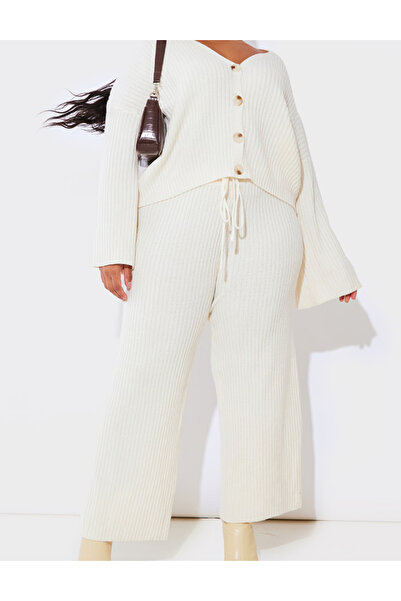 Pretty Little Thing PRETTYLITTLETHING pants, cream