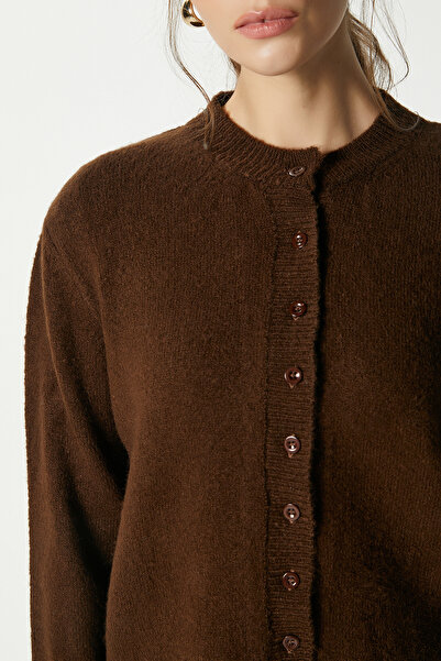 Ritnice Women's Nina Crew Neck Brown Basic Cardigan