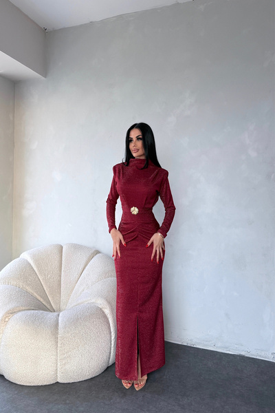 LİLA İSTANBUL Φόρεμα με λαιμόκοψη και ασημί χρώμα με ζώνη από βάτα τεμάχια σε...