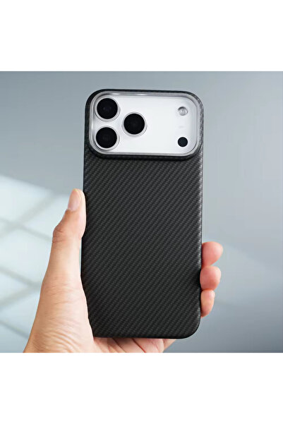DGN İphone 17 Pro Max Uyumlu Kamera Çıkıntılı Magsafe Şarj Özellikli Karbon Fiber Görünümlü Kapak