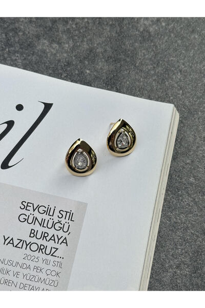 Serenity Atelier Boutique SAB أقراط ذهبية بتفاصيل حجرية من الموسم الجديد