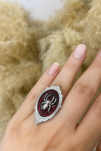 Herşey Nota خاتم أحمر بتصميم عنكبوت قوطي - رمز للقوة والشغف والغموض