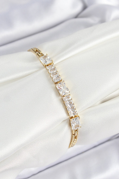 Skygo سوار نسائي من Xuping مصنوع من النحاس موديل Waterway باللون الذهبي - TJ-...