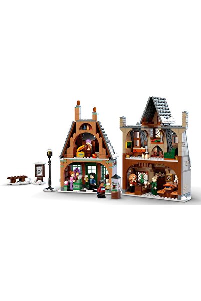 Other LEGO HARRY POTTER 76388 HOGSMEADE VILLAGE GOLDEN FIG