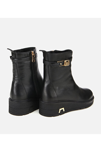 Hotiç Kadın Deri Siyah Tokalı Dolgu Topuklu Bot