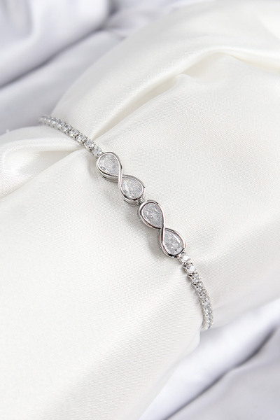 Skygo سوار نسائي من النحاس والزركون وحجر إنفينيتي موديل فضي اللون مع مصعد - T...