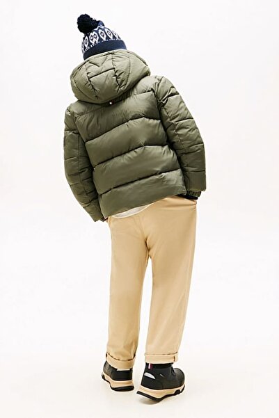 Tommy Hilfiger Erkek Çocuk Kabartma Yazı Logolu Kapüşonlu Şişme Mont - Haki