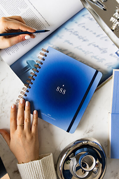 PAPERORA 2026 18x20 Spiralli Haftalık Kare Ajanda 12 Aylık - Mavi Aura