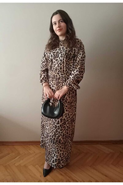 Butik Leoparlı salaş elbise standart beden 38/46 uyumludur geniş kalıptır kumaşı esnek likralıdır