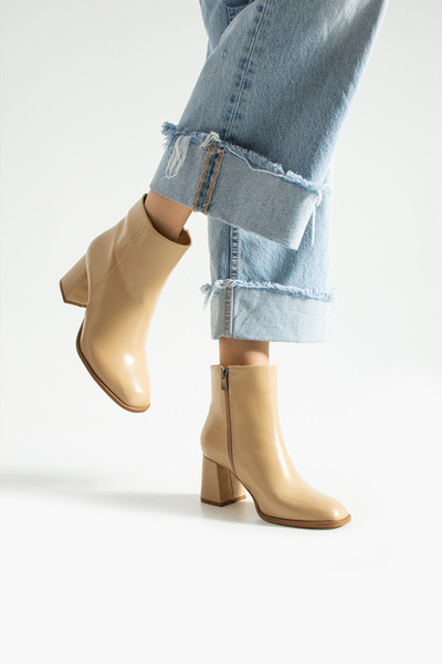 Güllü Shoes Cizme cu toc scurt din piele artificială bej – Pantofi de zi cu zi eleganti pentru femei, cu toc gros și fermoar