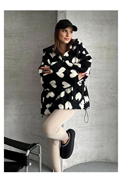 The Naz Line Kadın Siyah Beyaz Kapüşonlu Kalpli Peluş Mont ASTARLI