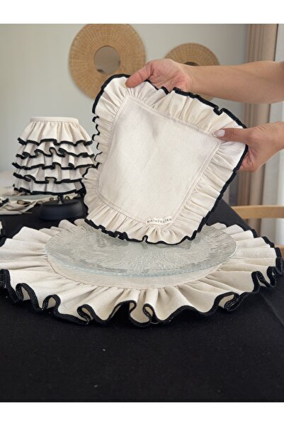 KaiAtelier Set de 4 șervețele din in natural brodate cu volane, 35 cm