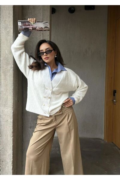 TRENDLİA Ecru Soft Textured Gold Buttoned V-Neck Stylish Cardigan