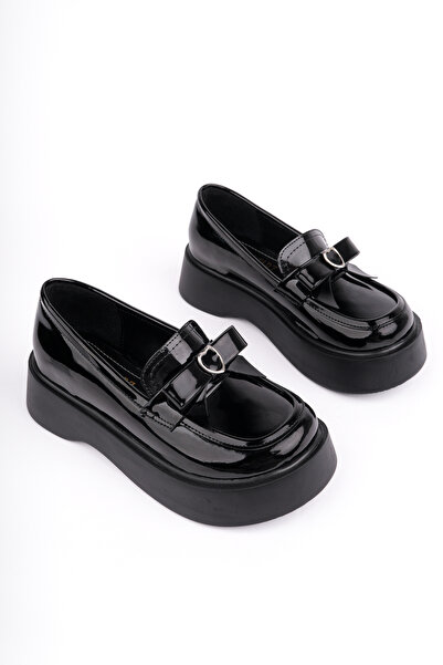 Madam Tarz Smr-4023 Bow Buckle Detailed Loafer