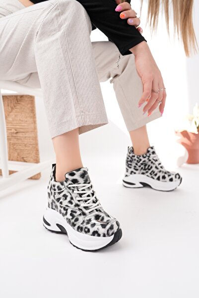 Madam Tarz Talia Lace-Up Hidden Heel Sports