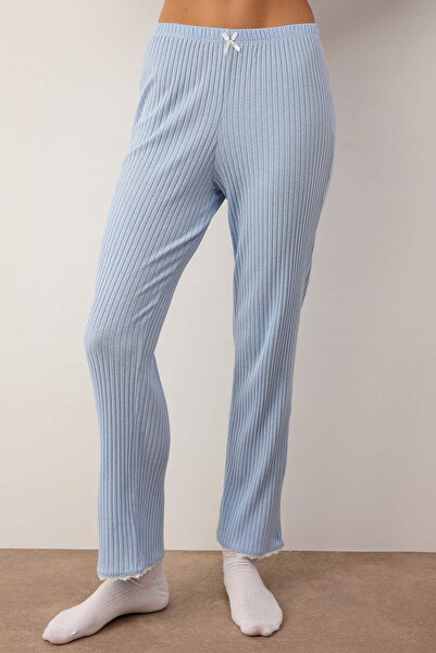 Trendyol Collection Baby modrá krajka a stuha/detail mašle Žebrované pletené pyžamo Thmaw25Pt00044