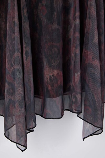 Trendyol Curve Πολύχρωμο φόρεμα με ασύμμετρο πλεκτό τούλι με σχέδια TBBAW26AH00066