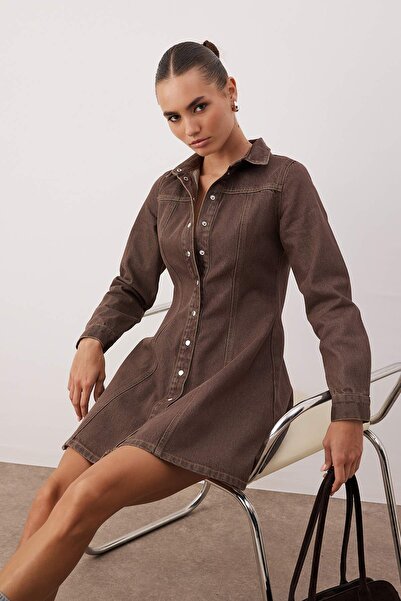 Trendyol Collection Кафява къса/мини дънкова рокля TWOAW26EL00344