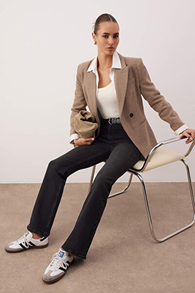 Trendyol Collection Anthrazitfarbene, bequeme/flexible Jeans mit ausgestelltem Bein und hoher Taille TWOAW26JE00095