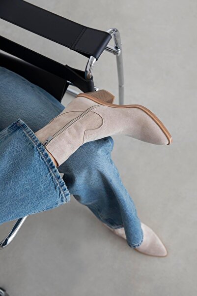 STRASWANS Μπεζ γυναικείες σουέτ μπότες με τακούνι Jose