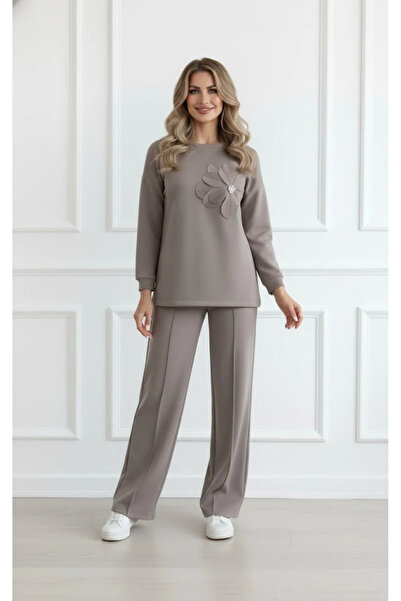 UniqueStore.ro Elegant beige women's suit with 3D flower