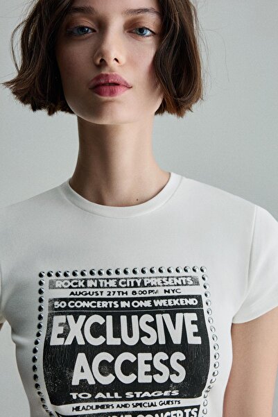 Bershka Kısa kollu zımba baskılı tişört